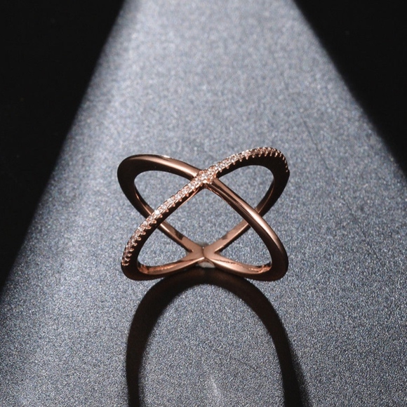 Rose Gold Filled White Sapphire Ring Size 8 - Picture 3 of 3